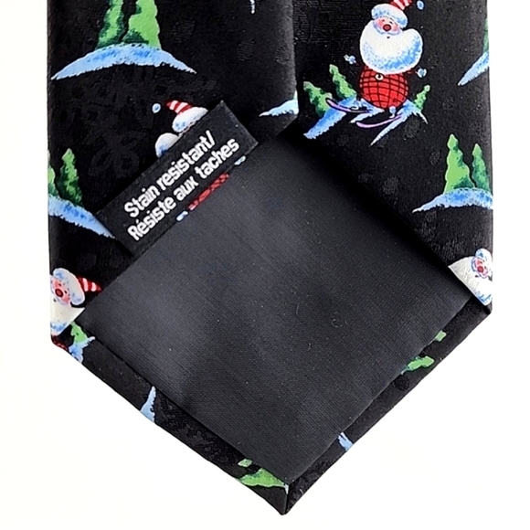 Jingle Bells Men's Novelty Christmas Tie Santa Skiing Trees 100%  Polyester - Picture 6 of 7